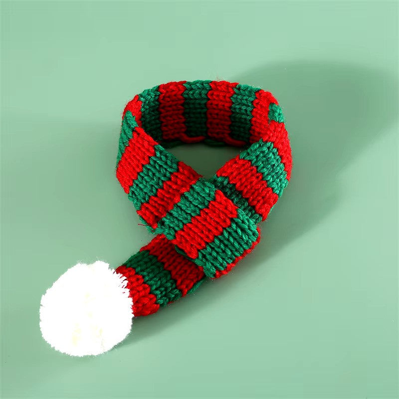 Cozy Knit Scarf for Pets: Red & Green Warmth for Christmas & Winter Fun